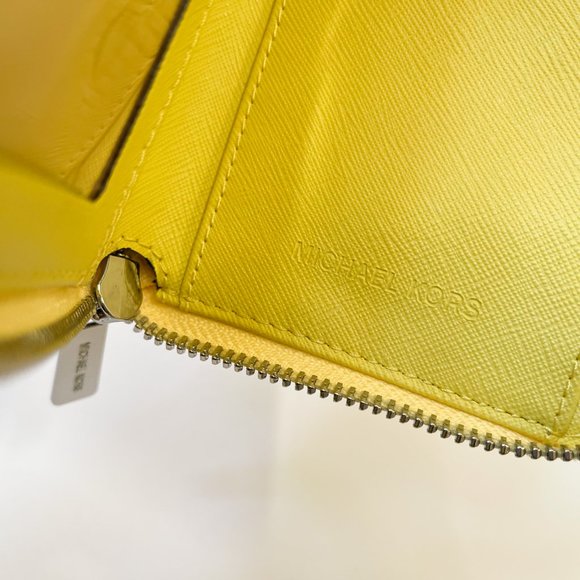 Michael Kors Jet Set Travel MD Zip Around Phone Holder Wristlet Yellow Sunshine - Picture 9 of 10